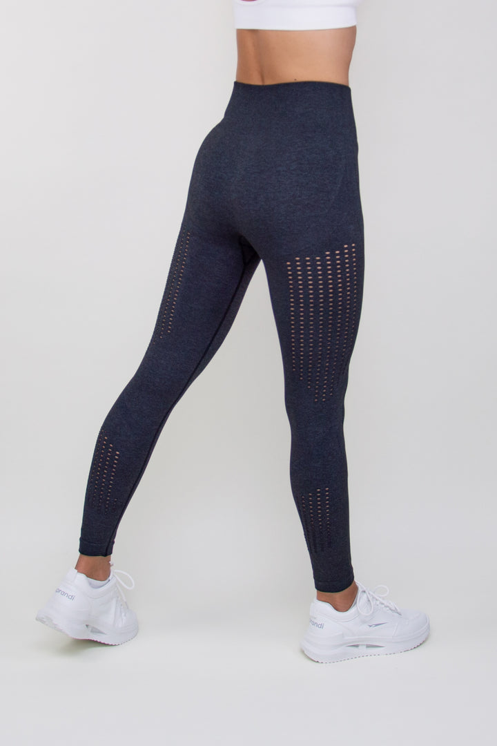 Tamprės "High Waisted Black"