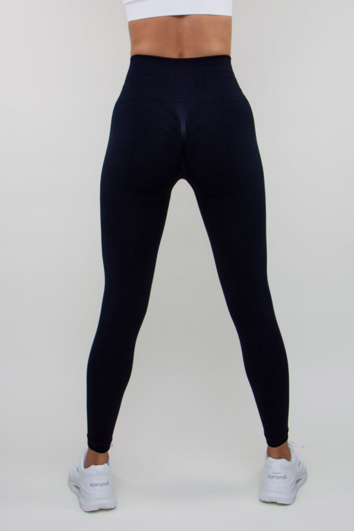 Tamprės "Compression Black Figure"