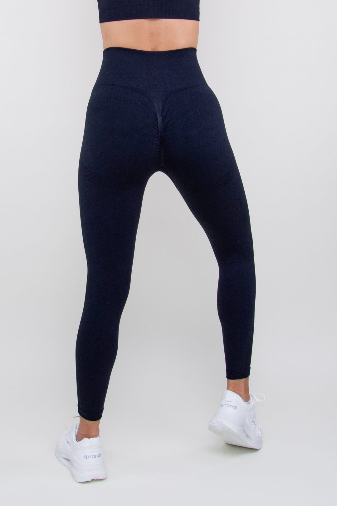 Tamprės "Velvet Black"