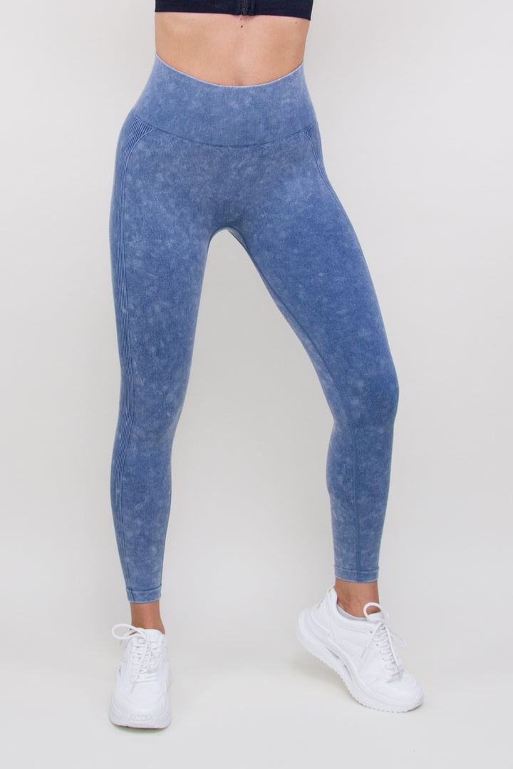 Tamprės "Velvet Dark Blue"