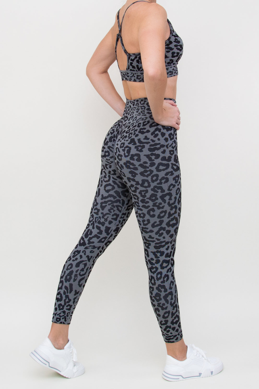 Kostiumas "Criss Cross Leopard"