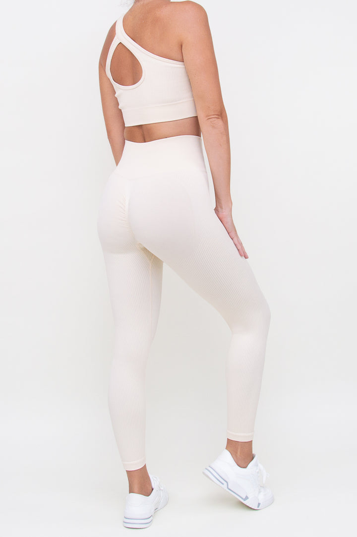 Kostiumas "One Shoulder Beige"