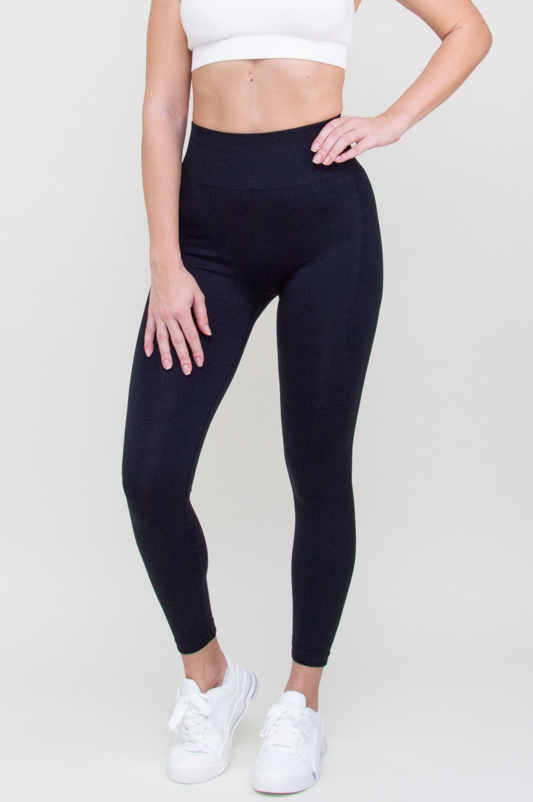 Tamprės "Deep Black Push Up"