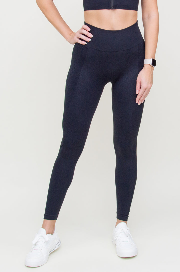 Tamprės "Active Black"