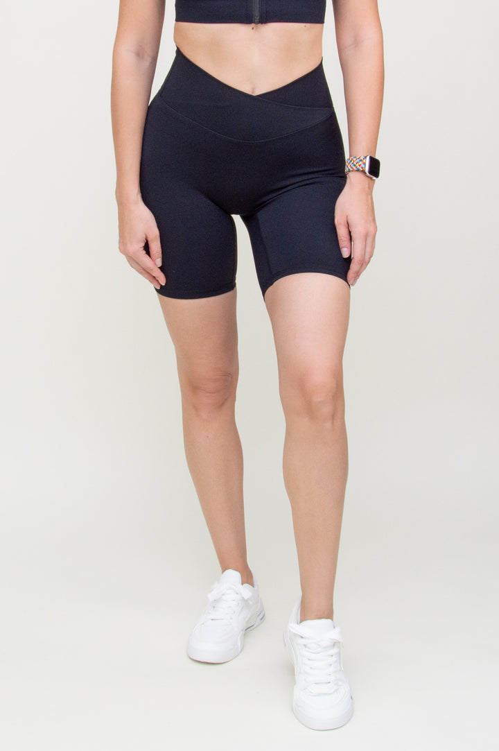 Šortai " Classic V-Line Cut"